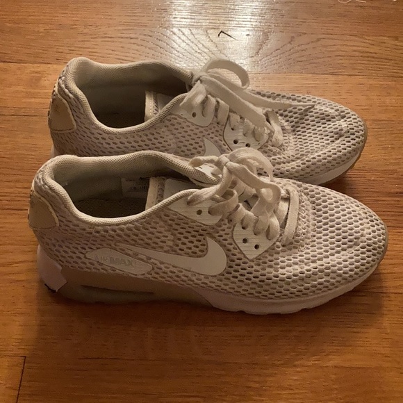 Nike Air Sneakers - Picture 2 of 5